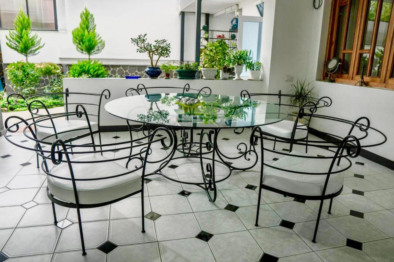Westay Hotel Tiflis Exterior foto