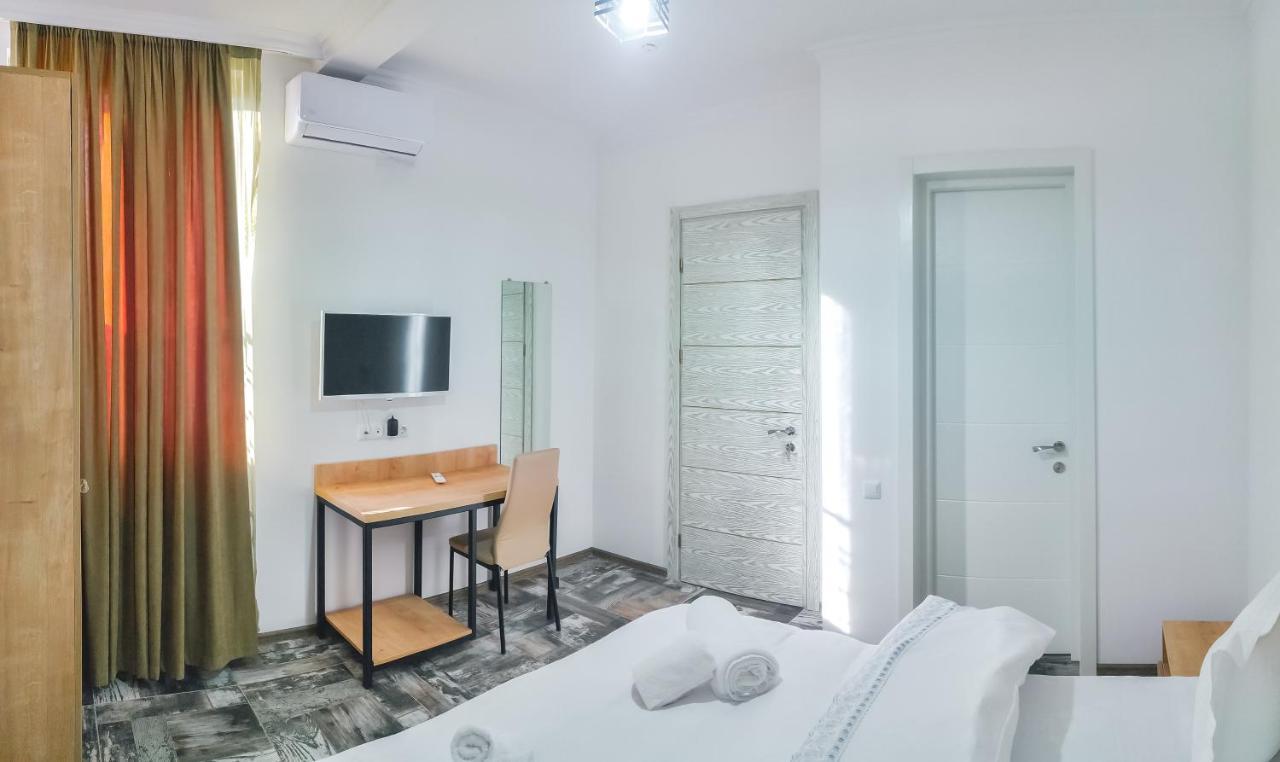 Westay Hotel Tiflis Exterior foto